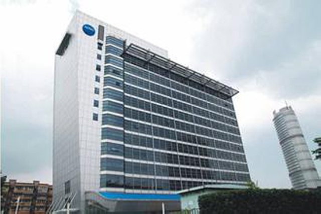 J . 江蘇南京汽車